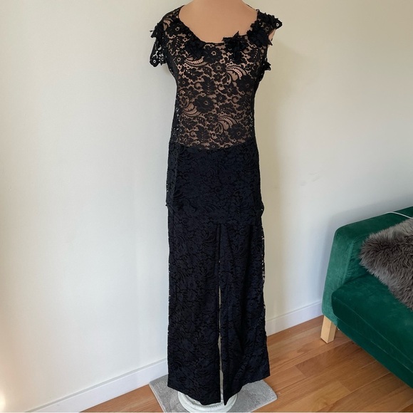 Dolce & Gabbana VTG Floral Appliqué Lace 2 Piece Set Wide Leg Pants Top EUC 38/2 - Picture 1 of 12